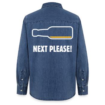 Suivant, s’il vous plaît ! (Bière / Bière / NEG 2C) - Chemise en denim femme bio Stanley/Stella - bleu moyen délavé  - Dos - AI Model Female 172 light (172cm)