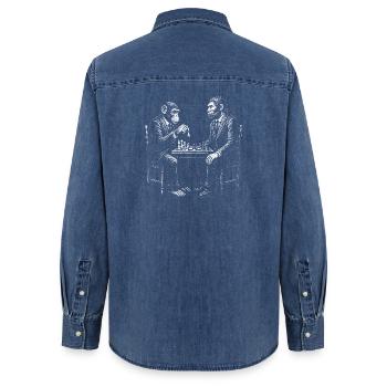 Affe spielt Schach mit Homo Erectus. Lustiges Design - Frauen Jeanshemd Organic von Stanley/Stella - verwaschenes Mittelblau  - Hinten - AI Model Female 172 light (172cm)