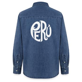 Peru - Verschnörkelte Typografie  - Frauen Jeanshemd Organic von Stanley/Stella - verwaschenes Mittelblau  - Hinten - AI Model Female 172 light (172cm)