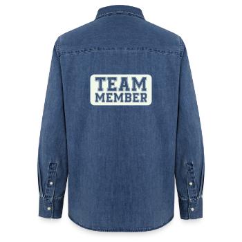 Membre de l’équipe de style Varsity - Chemise en denim femme bio Stanley/Stella - bleu moyen délavé  - Dos - AI Model Female 172 light (172cm)