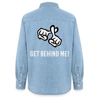 Derrière moi ! (Croix / Bible / Religion / NEG 2C) - Chemise en denim femme bio Stanley/Stella - bleu clair délavé - Dos - AI Model Female 172 light (172cm)