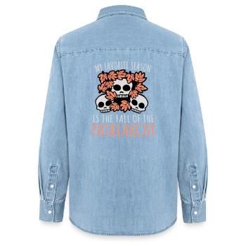 Ma saison préférée est La chute du patriarcat - Chemise en denim femme bio Stanley/Stella - bleu clair délavé - Dos - AI Model Female 172 light (172cm)