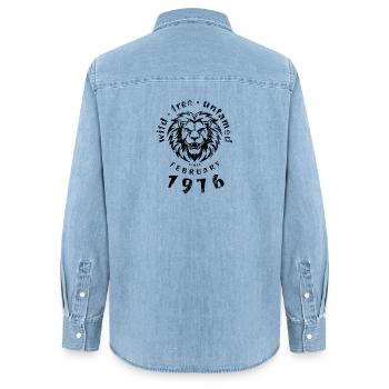 Sauvages, libres et indomptés depuis 02/1976 - Chemise en denim femme bio Stanley/Stella - bleu clair délavé - Dos - AI Model Female 172 light (172cm)