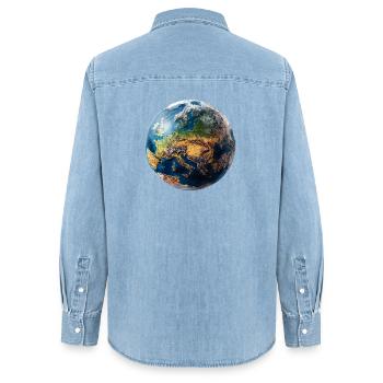 Globus-Design: Europa-Asien Landschaft - Frauen Jeanshemd Organic von Stanley/Stella - verwaschenes Hellblau - Hinten - AI Model Female 172 light (172cm)