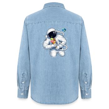 Astronaut mit Eiscreme im Weltall  - Frauen Jeanshemd Organic von Stanley/Stella - verwaschenes Hellblau - Hinten - AI Model Female 172 light (172cm)