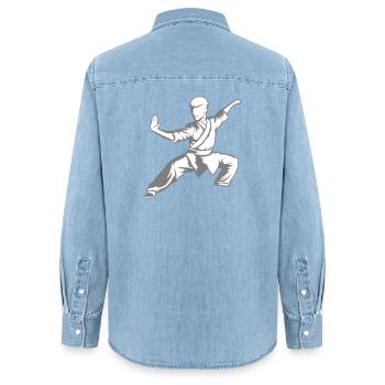 Kung Fu Kämpfer Kampfkunst Aktion Pose Angriff - Frauen Jeanshemd Organic von Stanley/Stella - verwaschenes Hellblau - Hinten - AI Model Female 172 light (172cm)