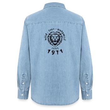 Sauvages, libres et indomptés depuis 06/1971 - Chemise en denim femme bio Stanley/Stella - bleu clair délavé - Dos - AI Model Female 172 light (172cm)