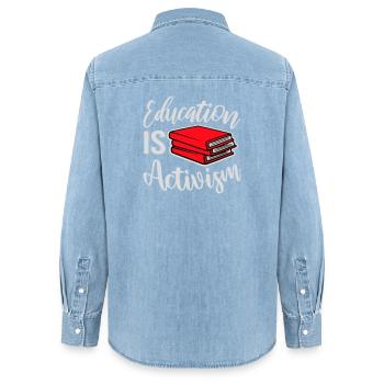 Education Is Activism Bildung Aktivismus Statement - Frauen Jeanshemd Organic von Stanley/Stella - verwaschenes Hellblau - Hinten - AI Model Female 172 light (172cm)