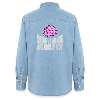 Les esprits créatifs sont rarement bien rangés Logo créatif drôle - Chemise en denim femme bio Stanley/Stella - bleu clair délavé - Dos - AI Model Female 172 light (172cm)