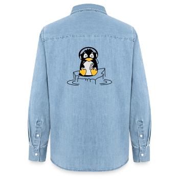 Cooler Pinguin mit Kopfhörern auf Eis - Frauen Jeanshemd Organic von Stanley/Stella - verwaschenes Hellblau - Hinten - AI Model Female 172 light (172cm)
