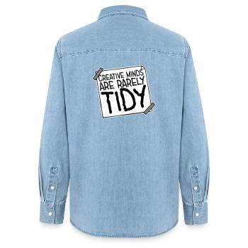 Les esprits créatifs sont rarement bien rangés Logo créatif drôle - Chemise en denim femme bio Stanley/Stella - bleu clair délavé - Dos - AI Model Female 172 light (172cm)
