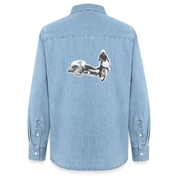 Vintage Seitenwagen-Wagmut auf Retro-Bike - Frauen Jeanshemd Organic von Stanley/Stella - verwaschenes Hellblau - Hinten - AI Model Female 172 light (172cm)