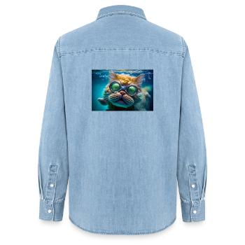 Hector die Schwimmkatze mit Taucherbrille - Frauen Jeanshemd Organic von Stanley/Stella - verwaschenes Hellblau - Hinten - AI Model Female 172 light (172cm)