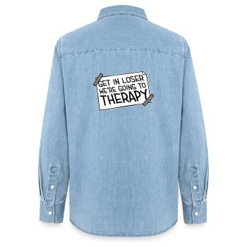 Entre, perdant, on va à la thérapie Logo de la thérapie - Chemise en denim femme bio Stanley/Stella - bleu clair délavé - Dos - AI Model Female 172 light (172cm)
