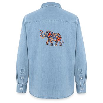 Motif floral d’éléphant en patchwork - Chemise en denim femme bio Stanley/Stella - bleu clair délavé - Dos - AI Model Female 172 light (172cm)