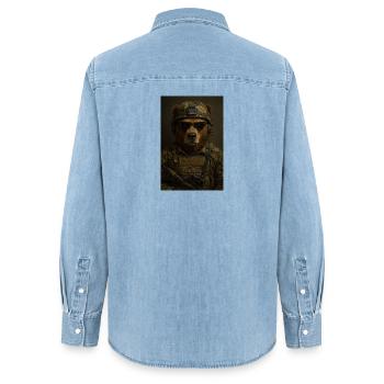 Ours prêt au combat en costume de camouflage - Chemise en denim femme bio Stanley/Stella - bleu clair délavé - Dos - AI Model Female 172 light (172cm)