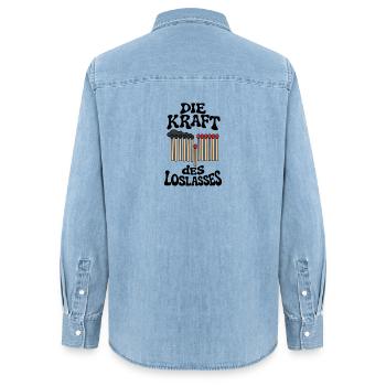 Die Kraft des Loslassens – Motivation & Mut - Frauen Jeanshemd Organic von Stanley/Stella - verwaschenes Hellblau - Hinten - AI Model Female 172 light (172cm)