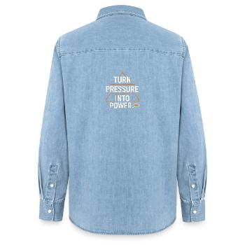 Druck zu Power verwandeln - Frauen Jeanshemd Organic von Stanley/Stella - verwaschenes Hellblau - Hinten - AI Model Female 172 light (172cm)