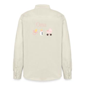 Oma Geburt Mädchen Vorlage personalisierbar - Relaxed Fit Unisex Organic Hemd von Stanley/Stella - Natur - Hinten - AI Model Male 178 light (178cm)