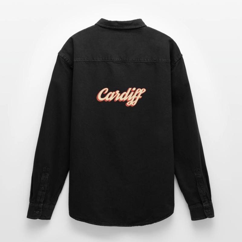 Cardiff Retro Script Logo Relaxed Fit Unisex Organic Hemd von Stanley/Stella