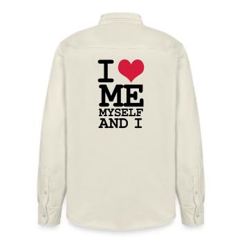 Je m’aime moi-même et je - Humour - Chemise unisexe coupe décontractée bio Stanley/Stella - écru doux - Dos - AI Model Male 178 light (178cm)
