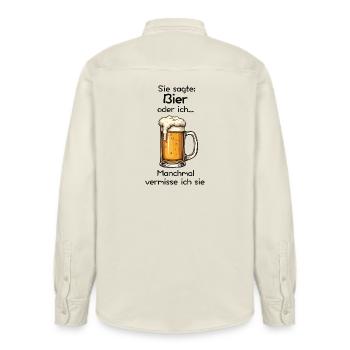 La bière ou moi ? Parfois, ils me manquent - Chemise unisexe coupe décontractée bio Stanley/Stella - écru doux - Dos - AI Model Male 178 light (178cm)
