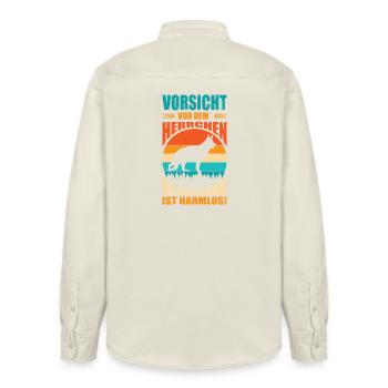 Schäferhund Geschenke Hund Herrchen Gassi - Relaxed Fit Unisex Organic Hemd von Stanley/Stella - Natur - Hinten - AI Model Male 178 light (178cm)