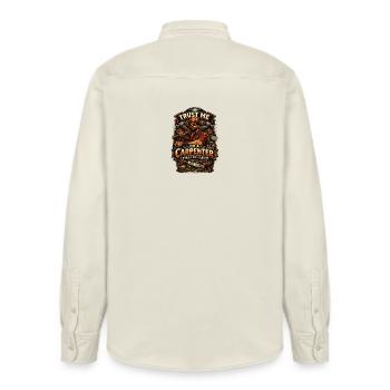Vertrau mir, ich bin Zimmermann - Relaxed Fit Unisex Organic Hemd von Stanley/Stella - Natur - Hinten - AI Model Male 178 light (178cm)