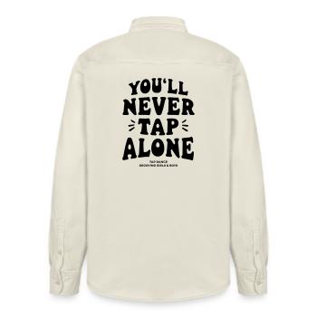 You Will Never Tap Alone - Tap-Shirt - Relaxed Fit Unisex Organic Hemd von Stanley/Stella - Natur - Hinten - AI Model Male 178 light (178cm)