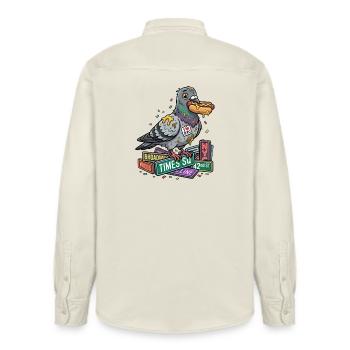 Un pigeon rusé sur une pile de livres - Chemise unisexe coupe décontractée bio Stanley/Stella - écru doux - Dos - AI Model Male 178 light (178cm)