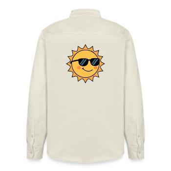 lachende Sonne süßes lächeln mit Sonnenbrille - Relaxed Fit Unisex Organic Hemd von Stanley/Stella - Natur - Hinten - AI Model Male 178 light (178cm)
