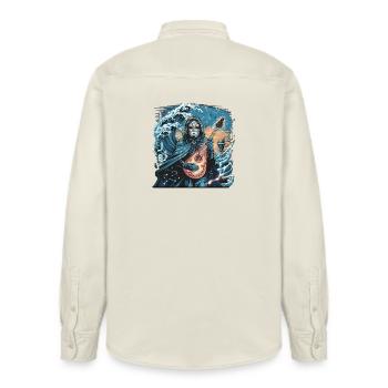 Vague mystique de l’océan avec musicien fantomatique - Chemise unisexe coupe décontractée bio Stanley/Stella - écru doux - Dos - AI Model Male 178 light (178cm)