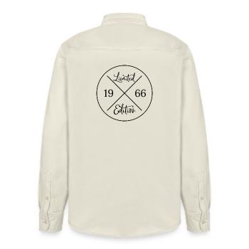 Limited edition 1966 - 60. Geburtstag Geschenk - Relaxed Fit Unisex Organic Hemd von Stanley/Stella - Natur - Hinten - AI Model Male 178 light (178cm)