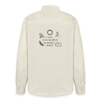 In sieben Tagen kann viel passieren - Relaxed Fit Unisex Organic Hemd von Stanley/Stella - Natur - Hinten - AI Model Male 178 light (178cm)