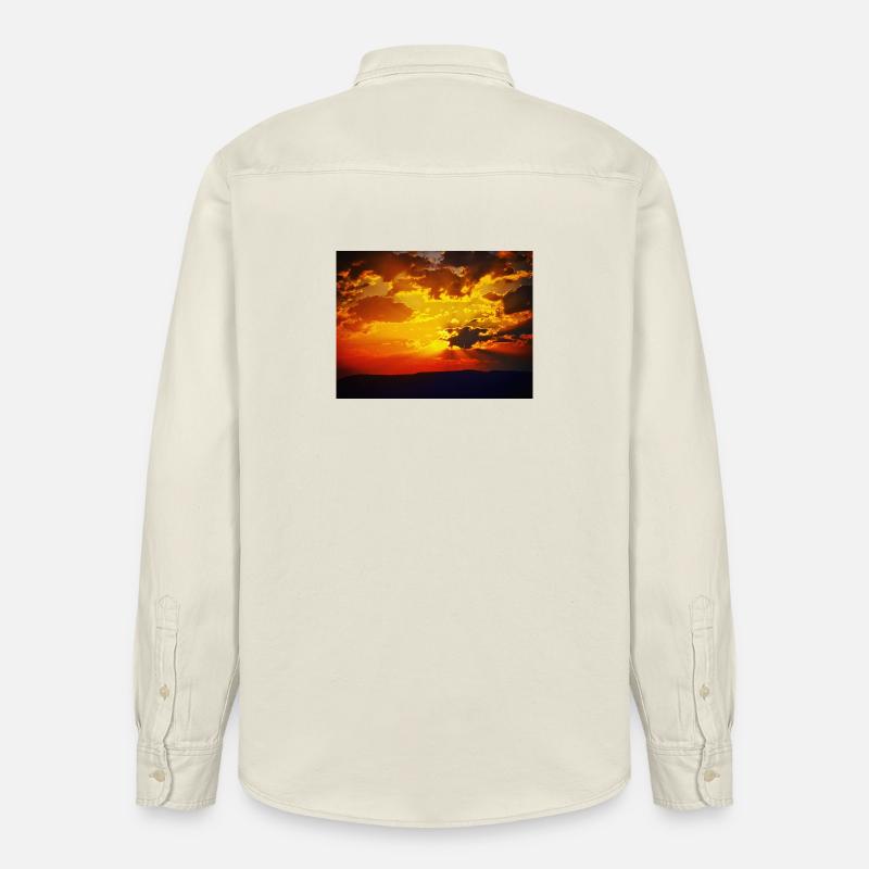 Sunset Fire Rays - Relaxed Fit Unisex Organic Shirt by Stanley/Stella - soft Ecru