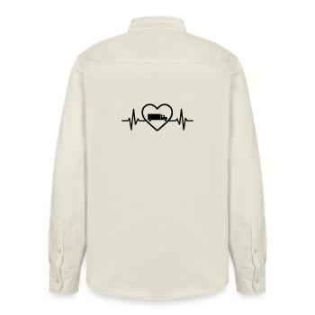 LKW Fahrer Herz Transport - Relaxed Fit Unisex Organic Hemd von Stanley/Stella - Natur - Hinten - AI Model Male 178 light (178cm)