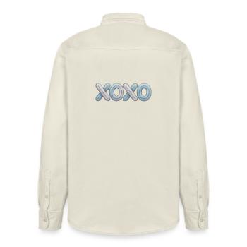 XOXO Patchwork Stickerei - Relaxed Fit Unisex Organic Hemd von Stanley/Stella - Natur - Hinten - AI Model Male 178 light (178cm)