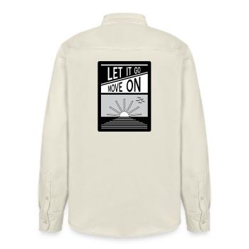 Loslassen. Mach weiter. - Relaxed Fit Unisex Organic Hemd von Stanley/Stella - Natur - Hinten - AI Model Male 178 light (178cm)