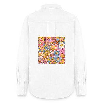 Retro Flower Power Pattern – 70s Hippie Floral  - Frauen Oxford Hemd - Weiß - Hinten - AI Model Female 172 light (172cm)
