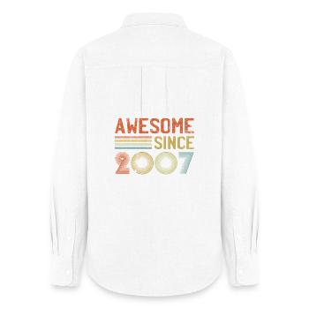 Retro-inspirierte Typografie „Amazing Since 2007“ - Frauen Oxford Hemd - Weiß - Hinten - AI Model Female 172 light (172cm)