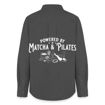 Matcha & Pilates: Dein tägliches Wellness-Duo - Frauen Oxford Hemd - Anthrazit - Hinten - AI Model Female 172 light (172cm)