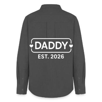 DADDY 2026 Stolzer werdender Vater - Frauen Oxford Hemd - Anthrazit - Hinten - AI Model Female 172 light (172cm)