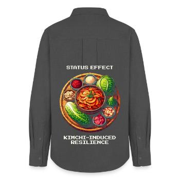 Status-Effekt: Kimchi-Resistenz | Korea Food - Frauen Oxford Hemd - Anthrazit - Hinten - AI Model Female 172 light (172cm)