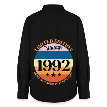 1992 Vintage-Geburtstagsgeschenk 92 - Frauen Oxford Hemd - Schwarz - Hinten - AI Model Female 172 light (172cm)