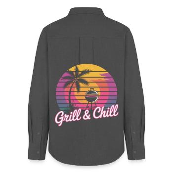 Grill & Chill T-Shirt BBQ Grillen Sommer Retro - Frauen Oxford Hemd - Anthrazit - Hinten - AI Model Female 172 light (172cm)