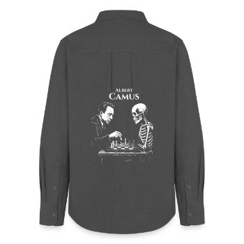 Duel d’échecs existentiel Albert Camus - Chemise Oxford Femme - charbon - Dos - AI Model Female 172 light (172cm)