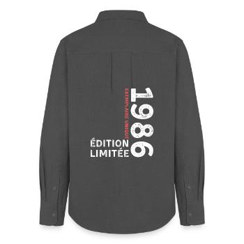 1986 vintage typographic style - Women's Oxford Shirt - anthracite - Back - AI Model Female 172 light (172cm)