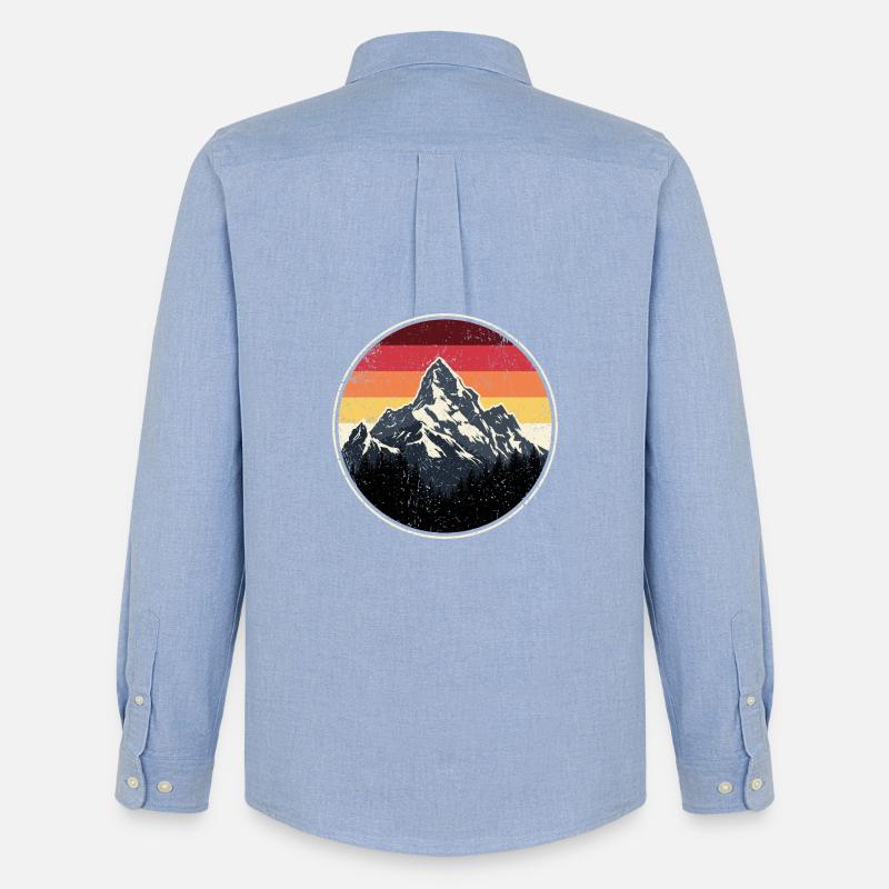 Mountain Sunset Retro Abzeichen - Männer Oxford Hemd von Stanley/Stella - Carolina Blue