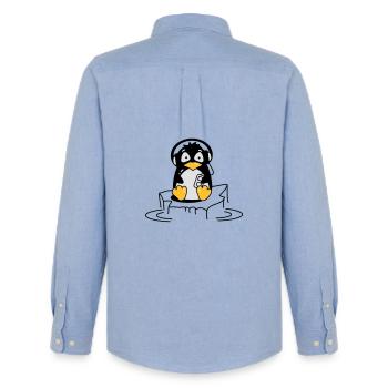 Cooler Pinguin mit Kopfhörern auf Eis - Männer Oxford Hemd von Stanley/Stella - Carolina Blue - Hinten - AI Model Male 185 dark (185cm)