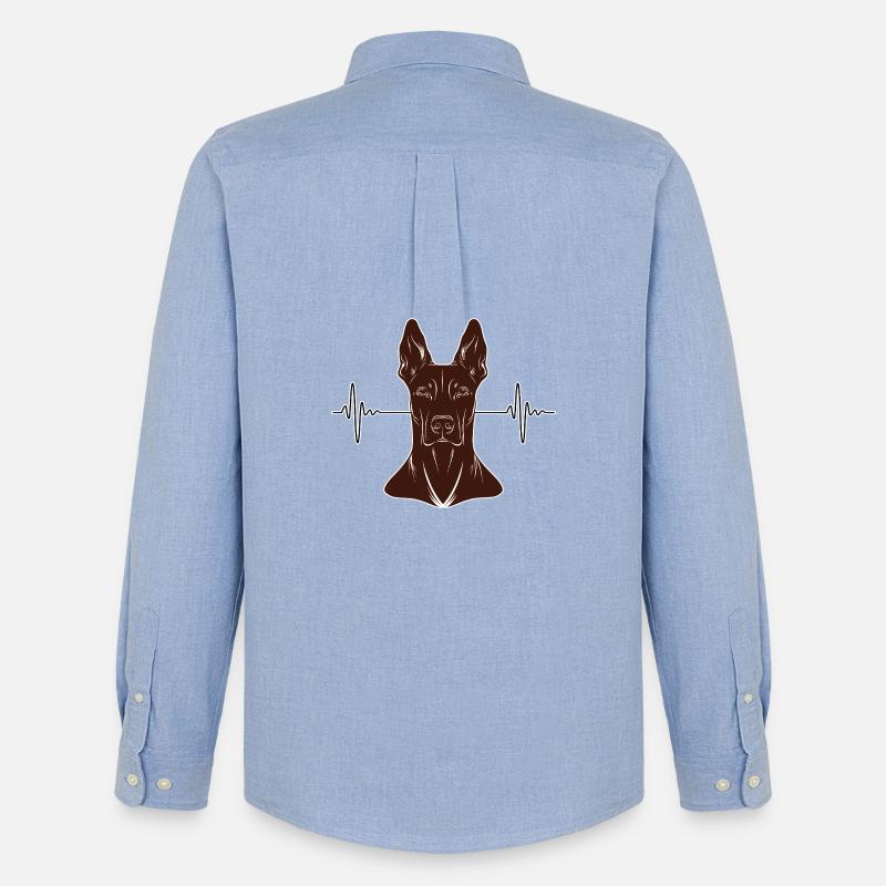 Dobermann Herzschlag – Rust Look - Männer Oxford Hemd von Stanley/Stella - Carolina Blue